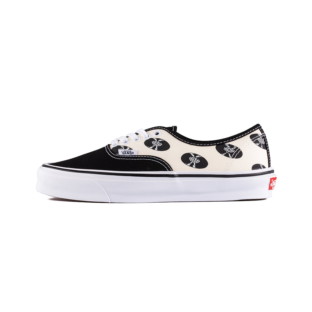 新製品情報も満載 VANS WACKOMARIA AUTHENTIC 25.5cm